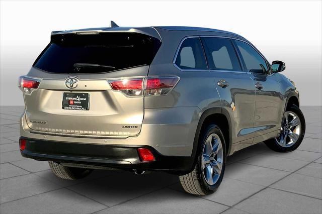 used 2016 Toyota Highlander car, priced at $17,700