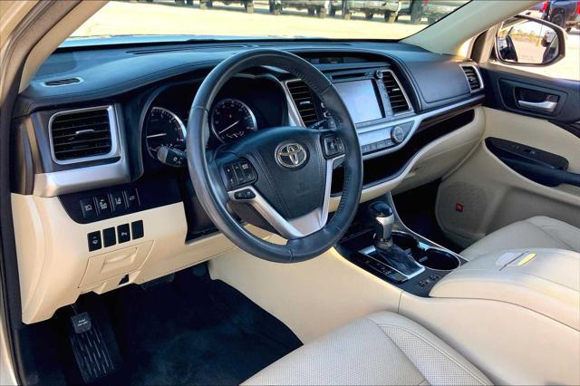 used 2016 Toyota Highlander car, priced at $17,700