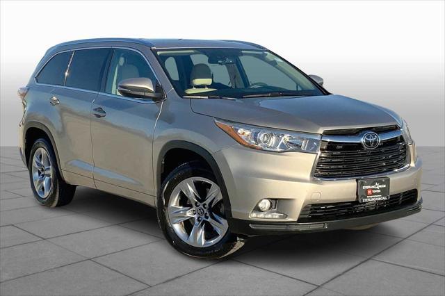 used 2016 Toyota Highlander car, priced at $17,700