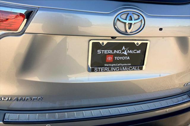 used 2016 Toyota Highlander car, priced at $17,700