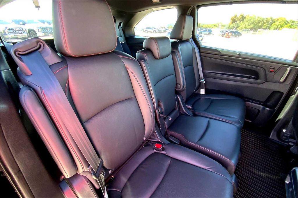 used 2023 Honda Odyssey car, priced at $32,568