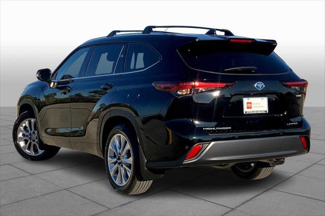 used 2024 Toyota Highlander Hybrid car, priced at $51,995