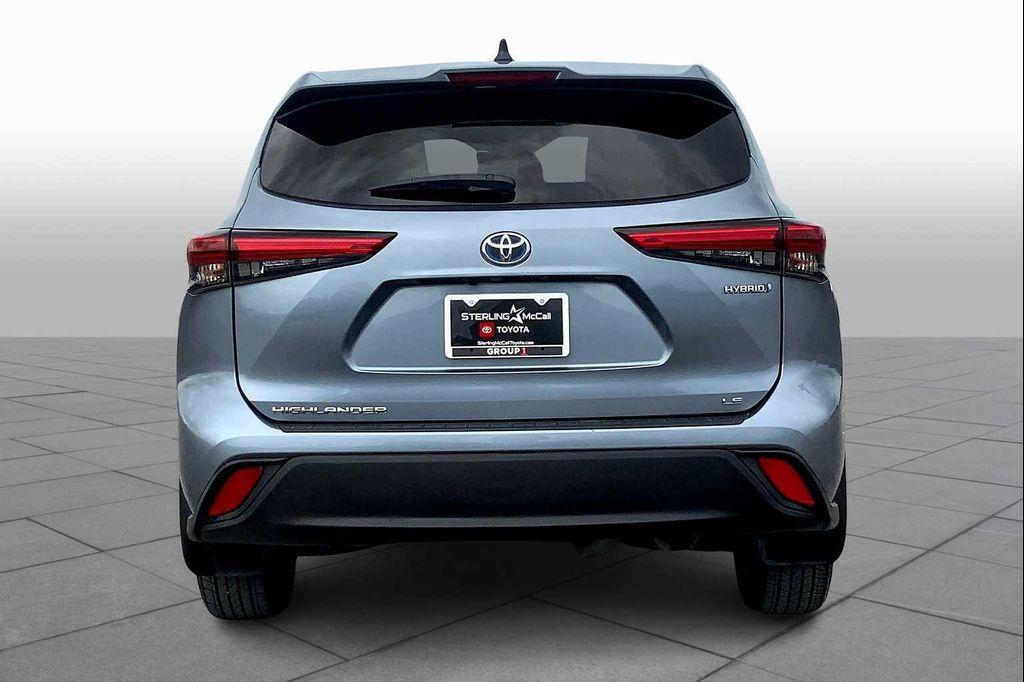 used 2023 Toyota Highlander Hybrid car, priced at $27,900