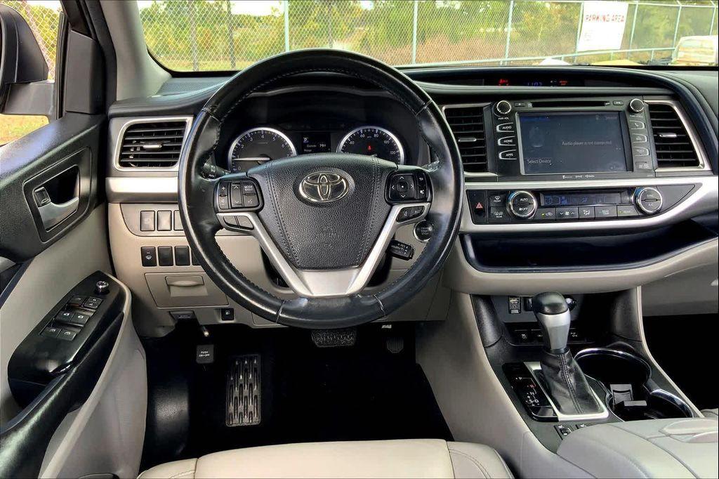 used 2017 Toyota Highlander car, priced at $25,420