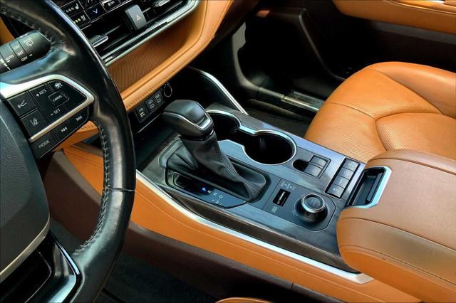 used 2022 Toyota Highlander car, priced at $41,561