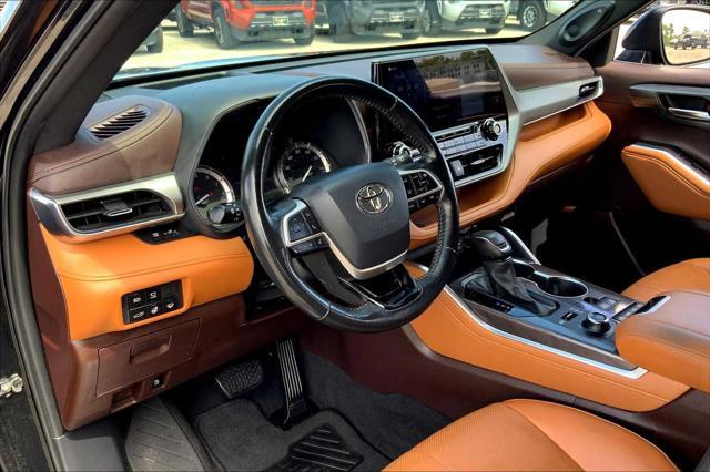 used 2022 Toyota Highlander car, priced at $41,561