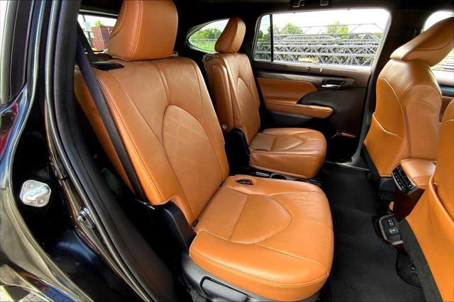 used 2022 Toyota Highlander car, priced at $41,561