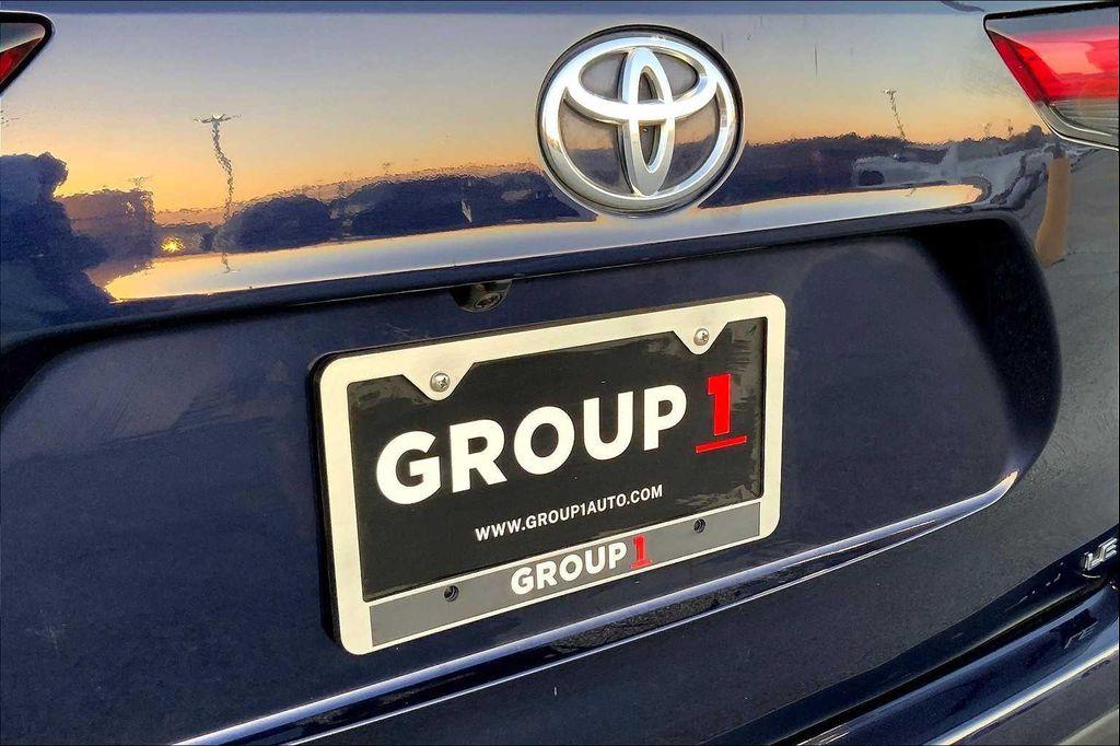 used 2021 Toyota Highlander car, priced at $20,744
