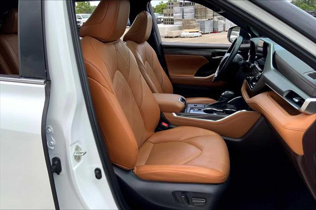 used 2022 Toyota Highlander car, priced at $37,861