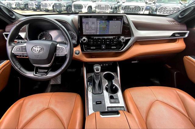 used 2022 Toyota Highlander car, priced at $37,861