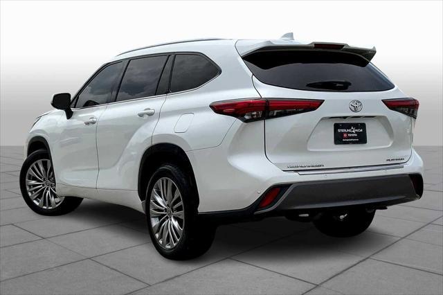 used 2022 Toyota Highlander car, priced at $37,861