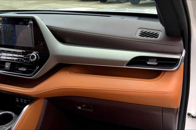 used 2022 Toyota Highlander car, priced at $37,861