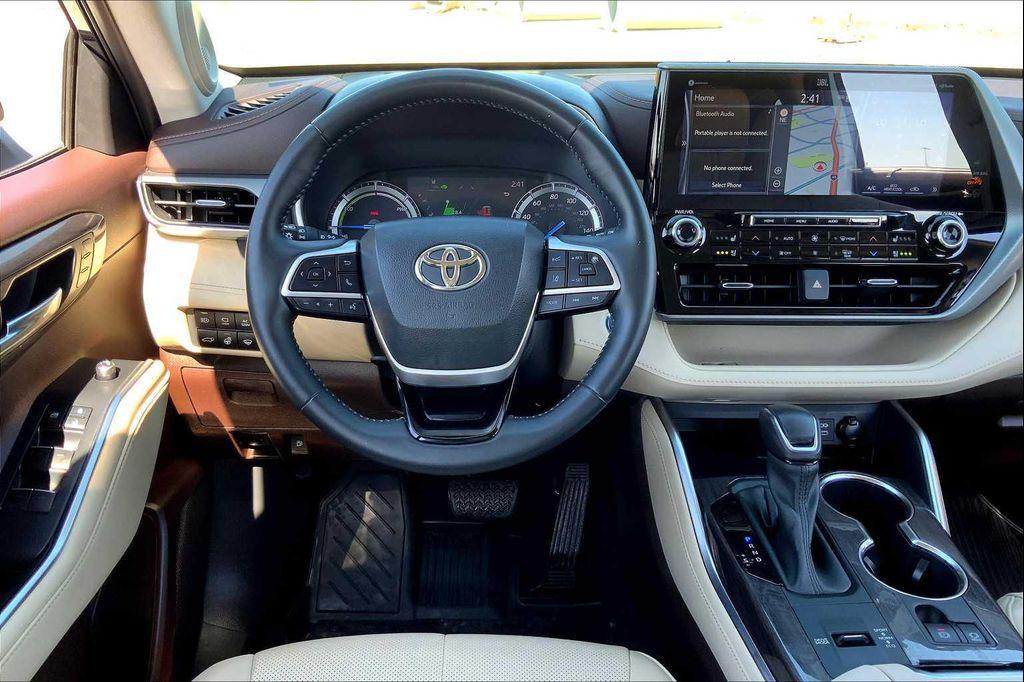 used 2022 Toyota Highlander Hybrid car, priced at $47,258