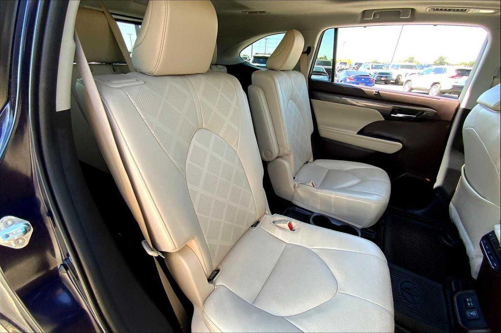 used 2022 Toyota Highlander Hybrid car, priced at $47,258