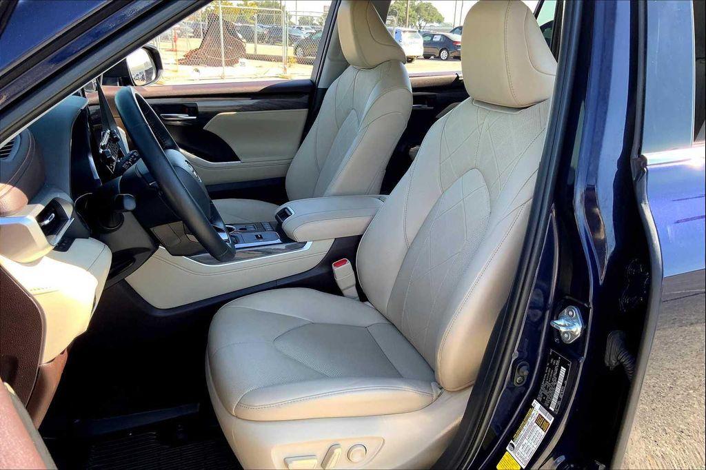 used 2022 Toyota Highlander Hybrid car, priced at $47,258