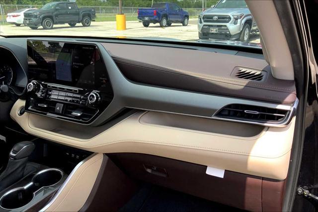 used 2020 Toyota Highlander car, priced at $33,994