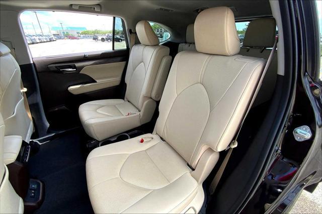 used 2020 Toyota Highlander car, priced at $33,994