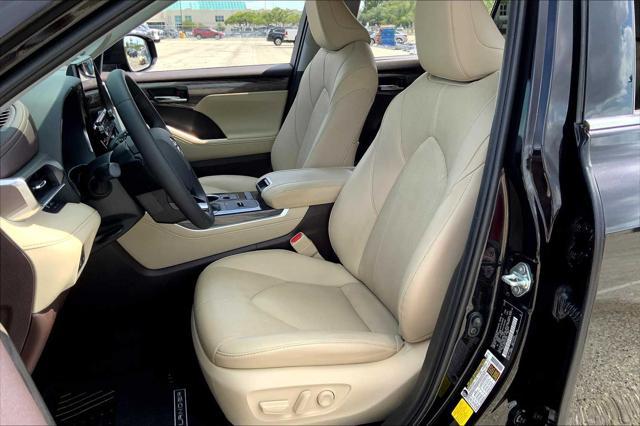 used 2020 Toyota Highlander car, priced at $33,994