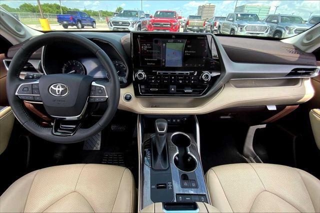 used 2020 Toyota Highlander car, priced at $33,994