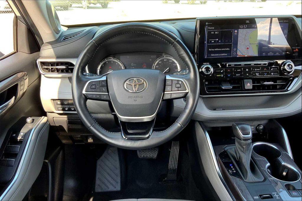 used 2022 Toyota Highlander car, priced at $38,536