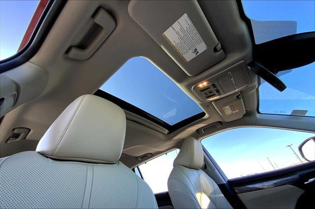 used 2021 Toyota Highlander car, priced at $35,584