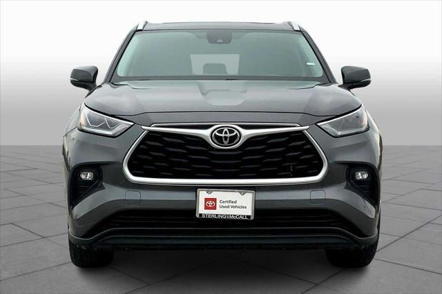 used 2022 Toyota Highlander car, priced at $35,059