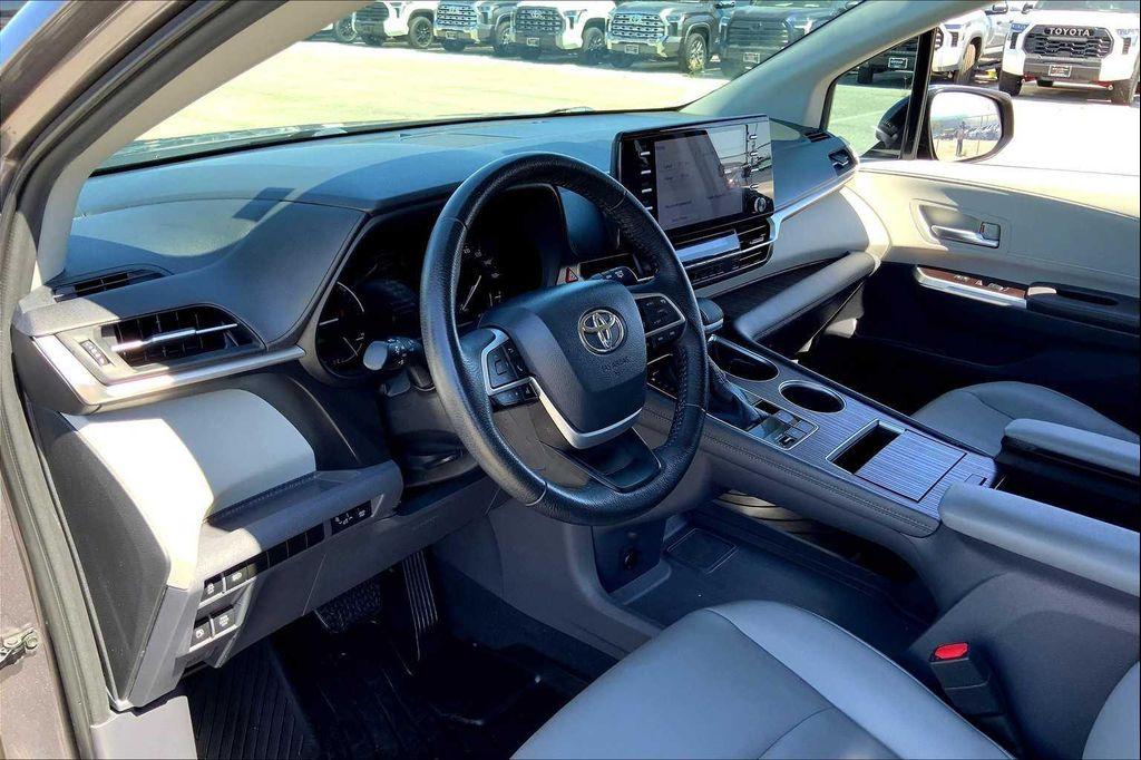 used 2022 Toyota Sienna car, priced at $38,994