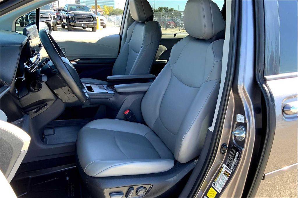 used 2022 Toyota Sienna car, priced at $38,994