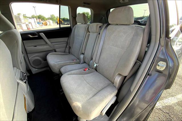 used 2012 Toyota Highlander car, priced at $11,994