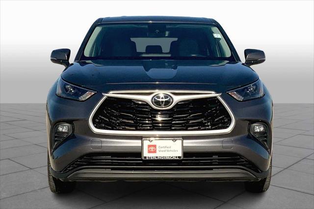 used 2022 Toyota Highlander car, priced at $31,450