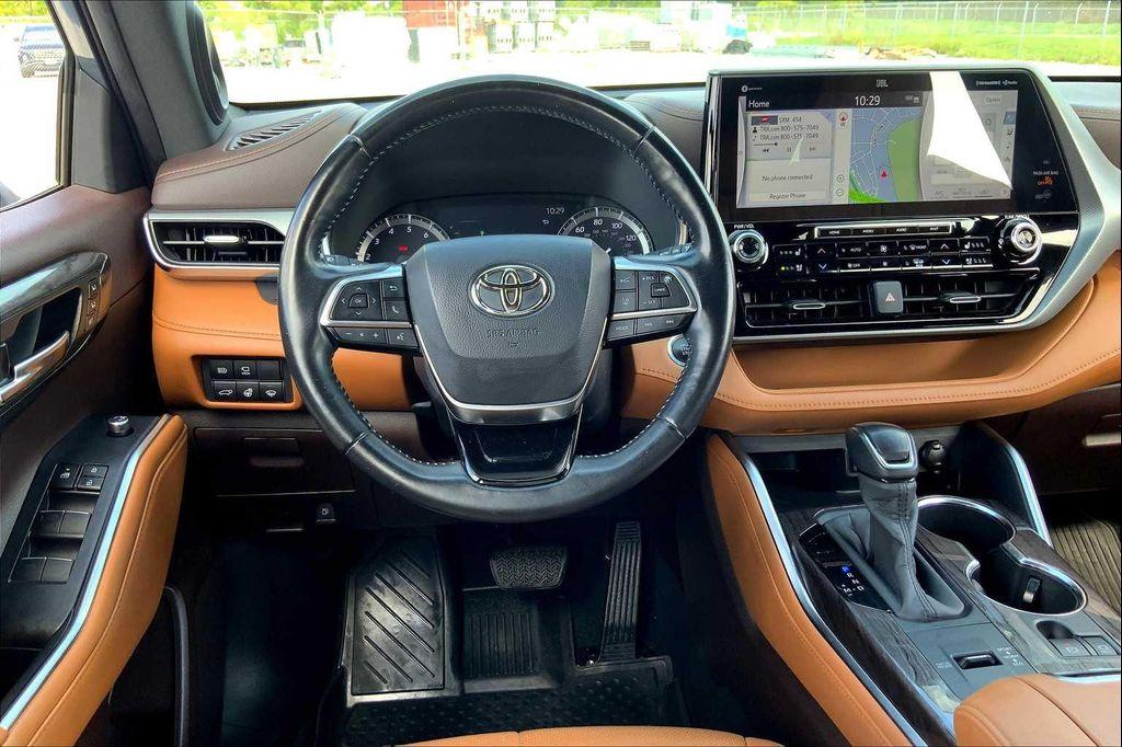 used 2020 Toyota Highlander car, priced at $34,950