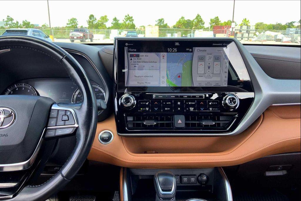 used 2020 Toyota Highlander car, priced at $34,950