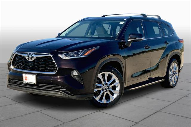 used 2022 Toyota Highlander car, priced at $41,416