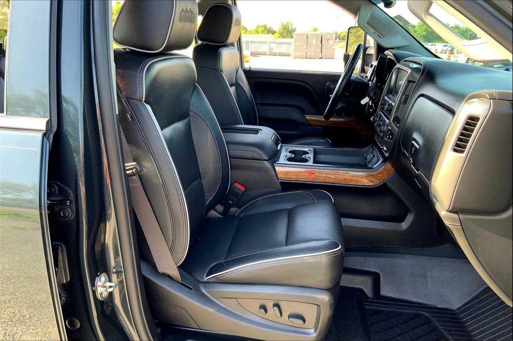 used 2019 Chevrolet Silverado 2500 car, priced at $46,870