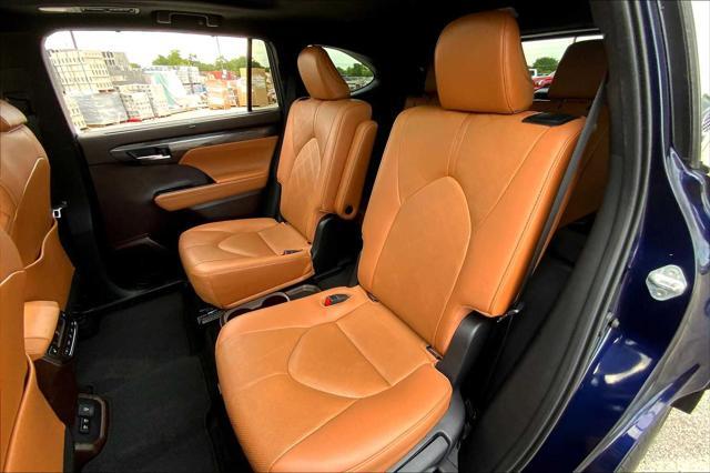 used 2021 Toyota Highlander car, priced at $34,356