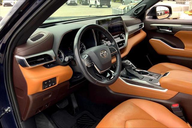 used 2021 Toyota Highlander car, priced at $34,356