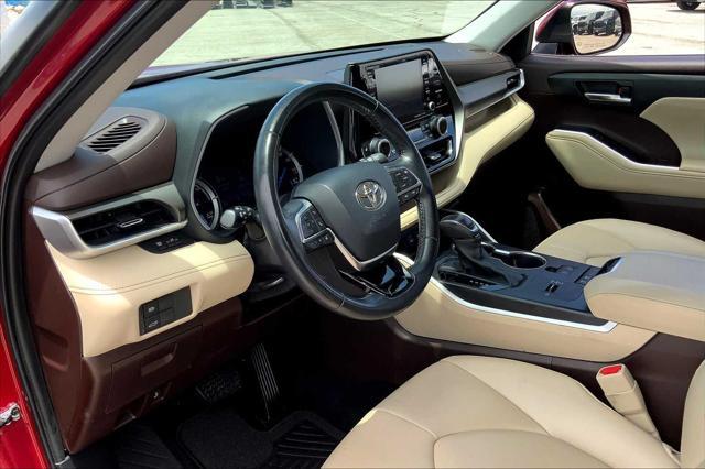 used 2021 Toyota Highlander Hybrid car, priced at $38,983
