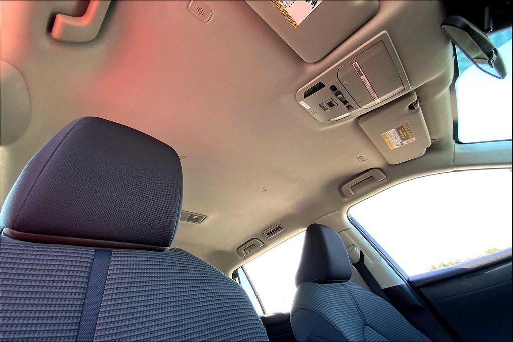 used 2023 Toyota Highlander car, priced at $31,994