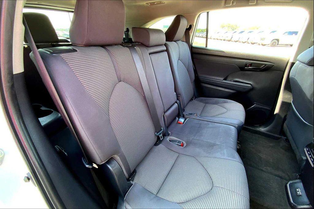 used 2023 Toyota Highlander car, priced at $31,994