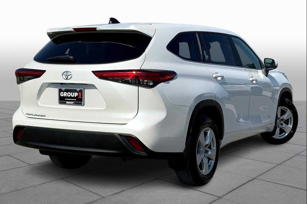 used 2023 Toyota Highlander car, priced at $31,994