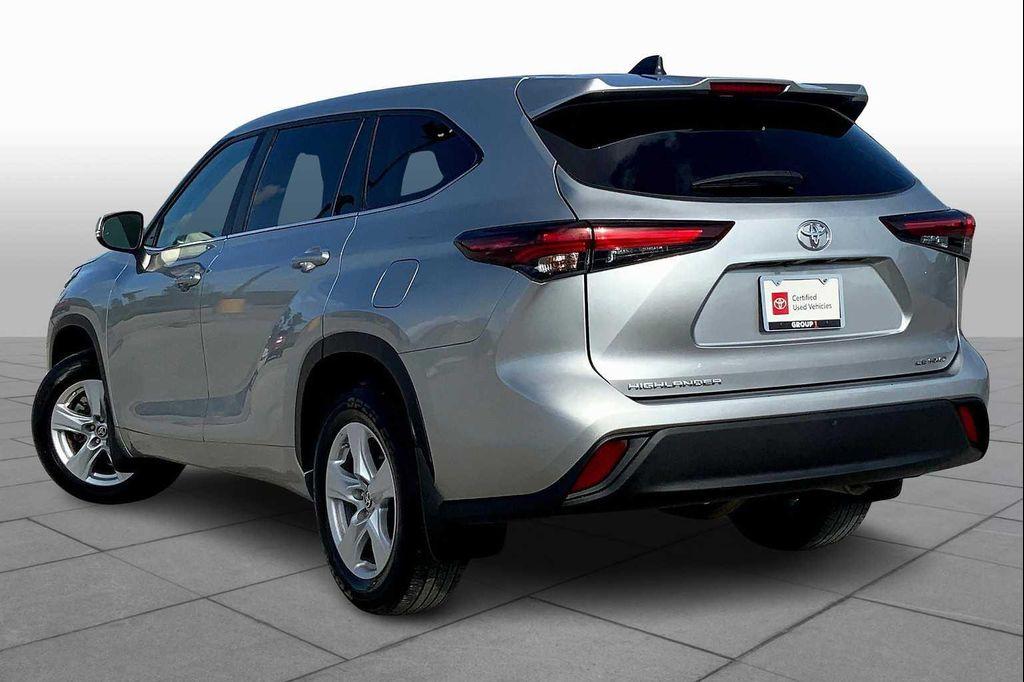 used 2024 Toyota Highlander car, priced at $33,994