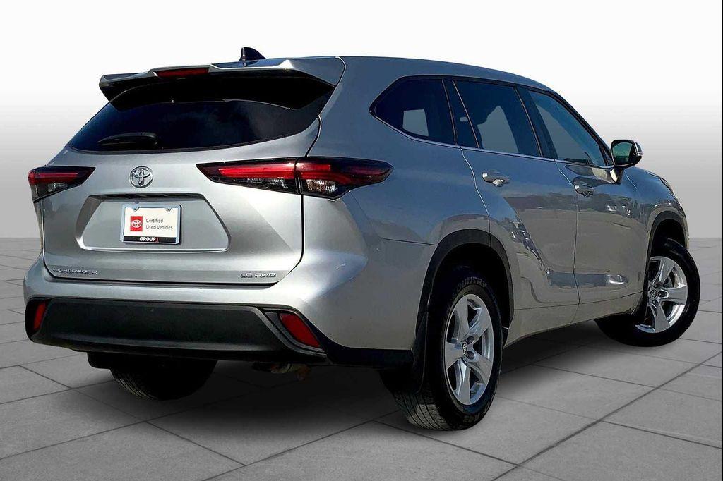 used 2024 Toyota Highlander car, priced at $33,994