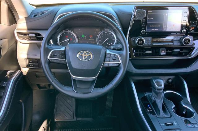 used 2022 Toyota Highlander car, priced at $36,631