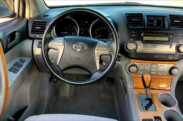 used 2008 Toyota Highlander Hybrid car, priced at $7,627