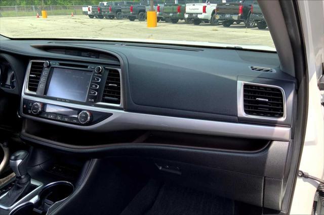 used 2019 Toyota Highlander car, priced at $24,362