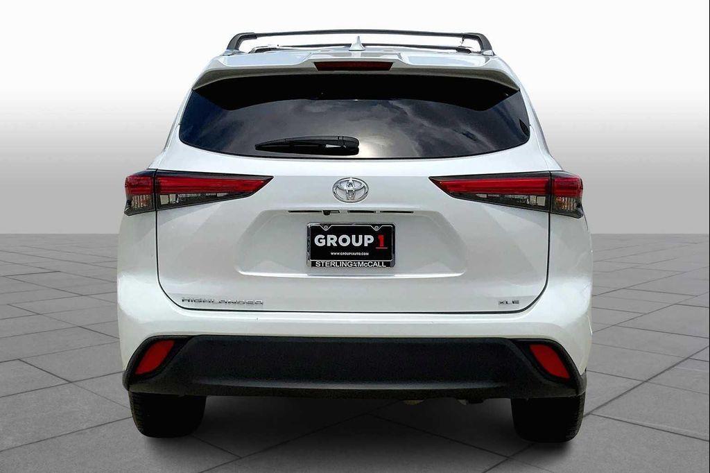 used 2022 Toyota Highlander car, priced at $31,923