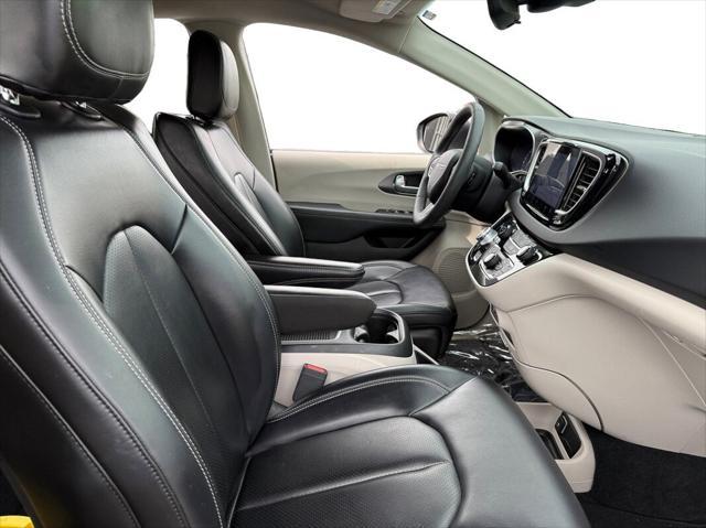 used 2023 Chrysler Pacifica car, priced at $28,998