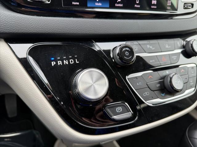 used 2023 Chrysler Pacifica car, priced at $28,998