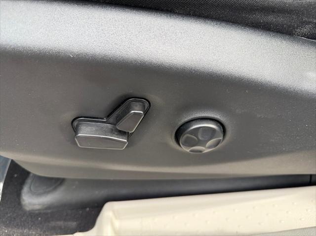 used 2023 Chrysler Pacifica car, priced at $28,998