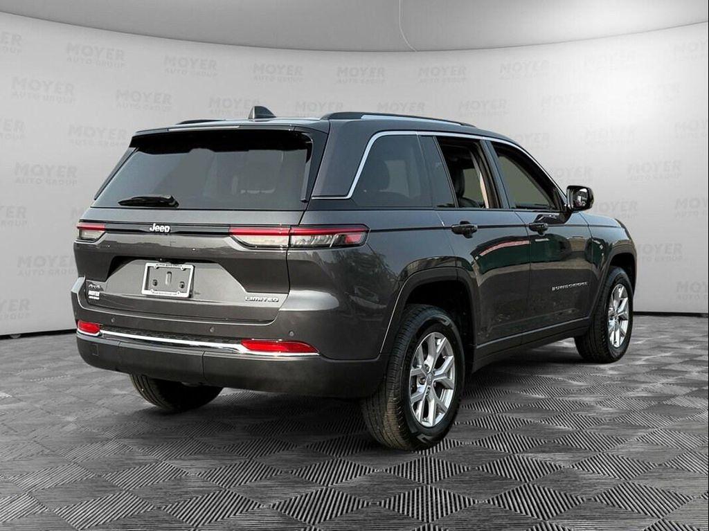 used 2022 Jeep Grand Cherokee car, priced at $31,999